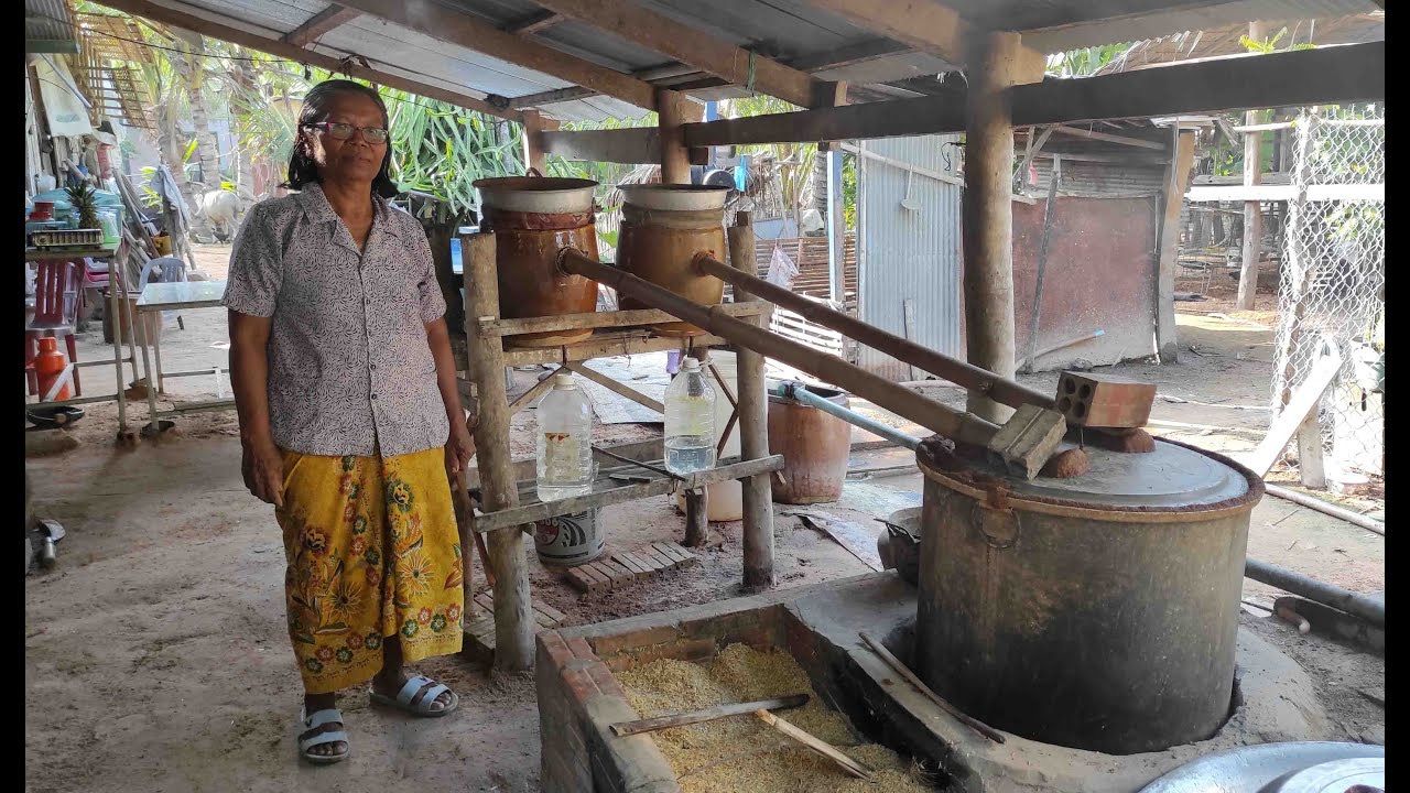 Les ateliers artisanaux de distillation de l’alcool de riz