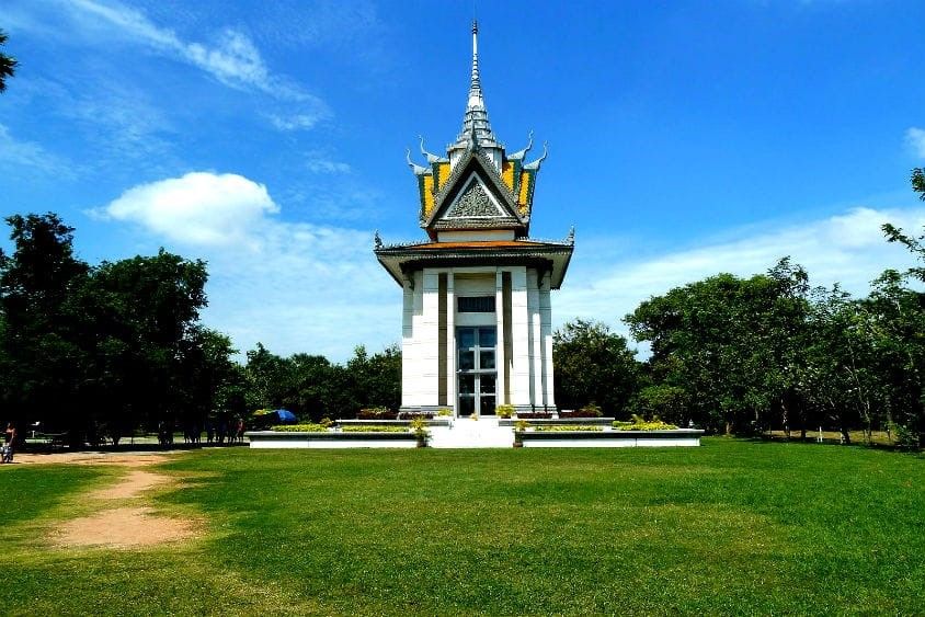 Situé à 17 km au sud-ouest de Phnom Penh