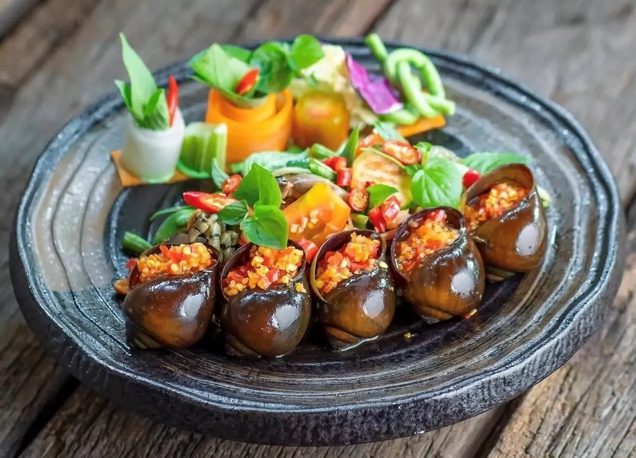 Escargots grillés Khyang Ang au sel et au piment