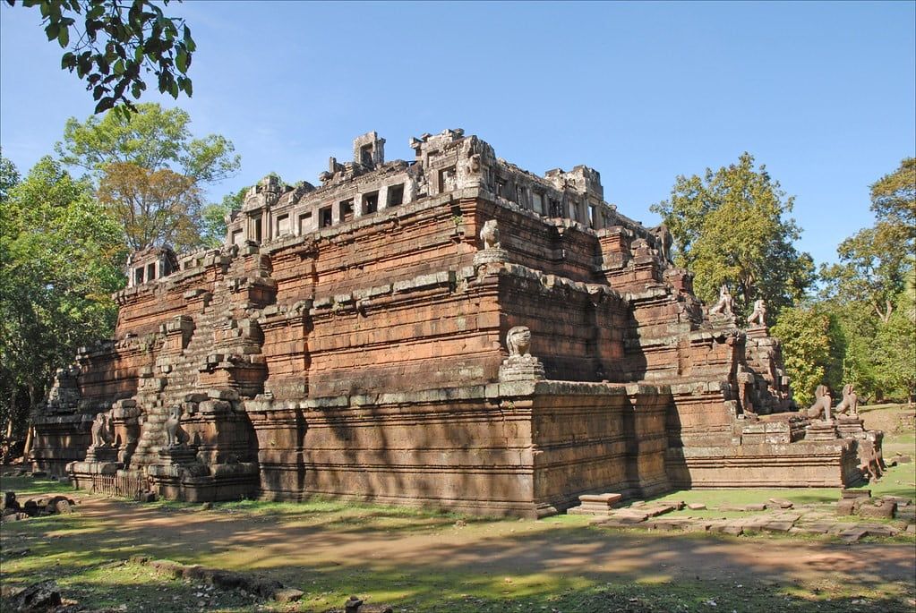 Phimeanakas qui signifie palais céleste est un petit temple hindou de la cité ancestrale d’Angkor.