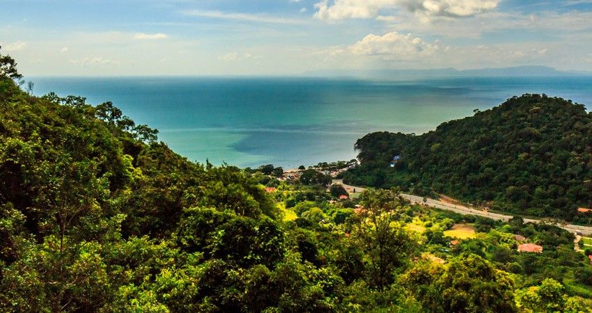 Le parc national de Kep est une grande forêt de 66km