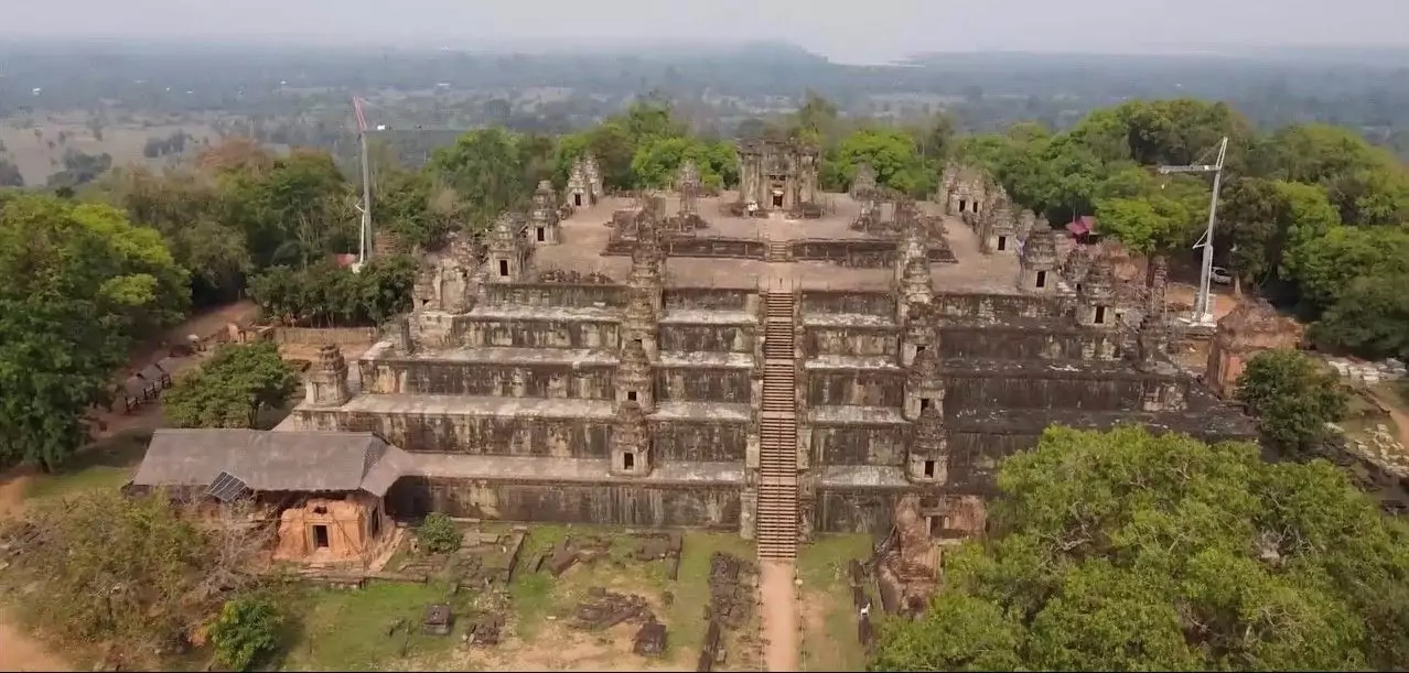 Phnom Bakheng (Parc d'Angkor, Siem Reap)