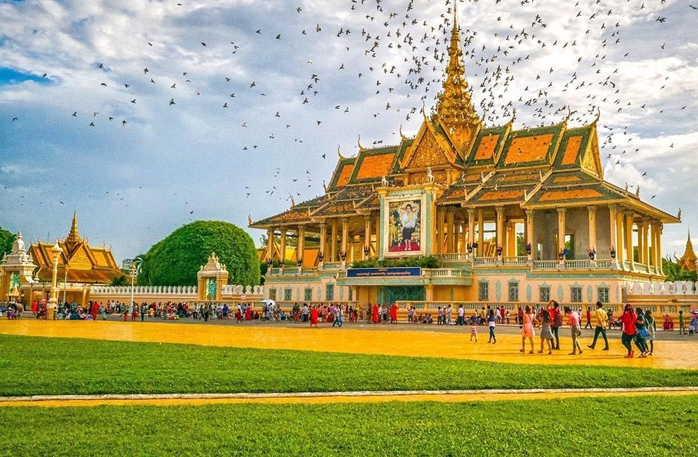Capitale du Cambodge, Phnom Penh est la plus grande ville de ce pays asiatique