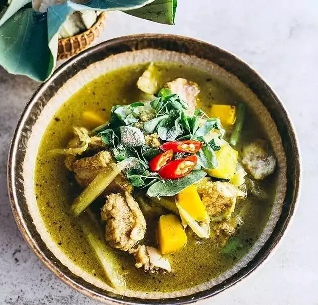 Soupe Samlor Korko aux légumes