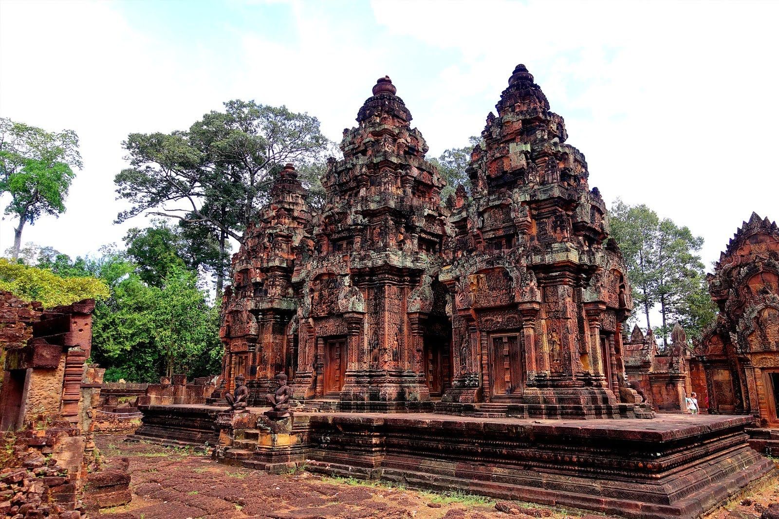 Banteay Srei (Parc d'Angkor, au nord-est de Siem Reap)